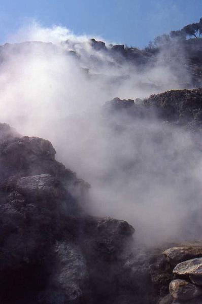 4-Pozzuoli,solfatara,marzo 1982.jpg